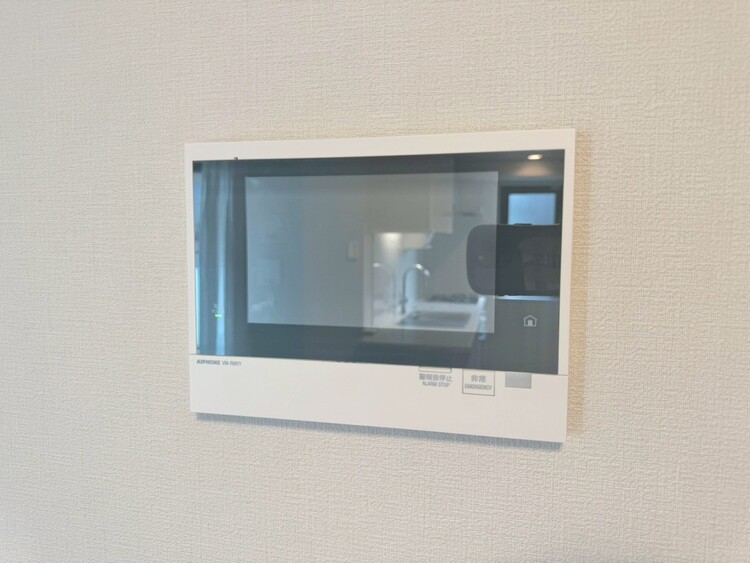 その他 誰が来てもわかる様にモニター付きインターホンを設置。