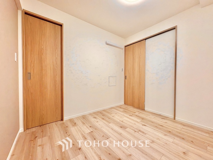 内装 感性を育むプライベートルームはシンプルでスマートな空間。好みの空間で読書をしたり、音楽を聞いたりと一人の時間も充実したものにできます。