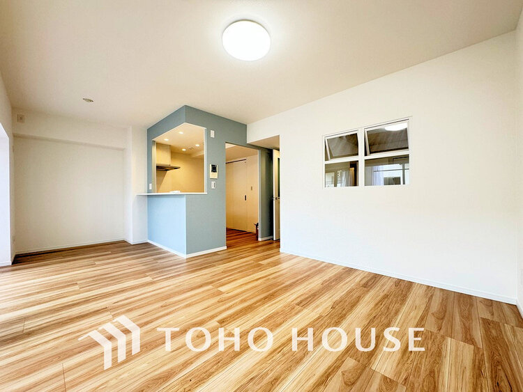 内装 上質な時間を育む暮らしのメインステージ。寛ぎとコミュニケーションを育む居心地のよい場所