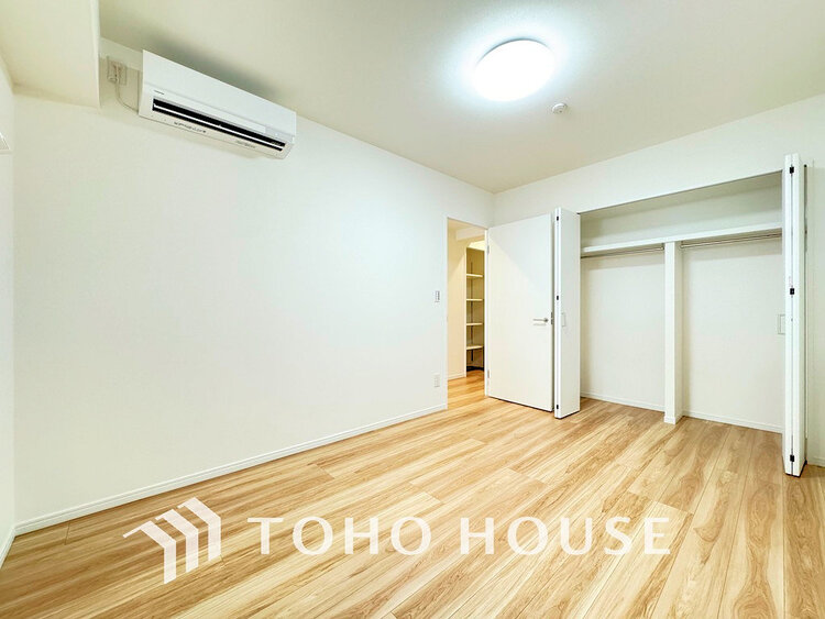 内装 1日の疲れを癒し、心地よく寛げるようゆったりとした広さをしています