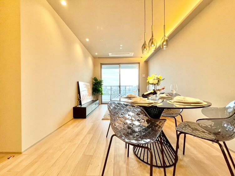 居間 充実した生活は伸びやかな居室空間から始まります。