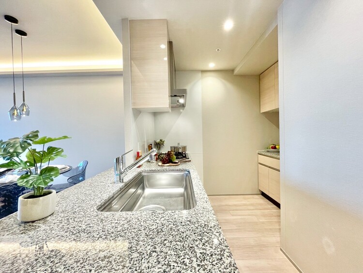 キッチン 使いやすくスタイリッシュなキッチン空間になっております。