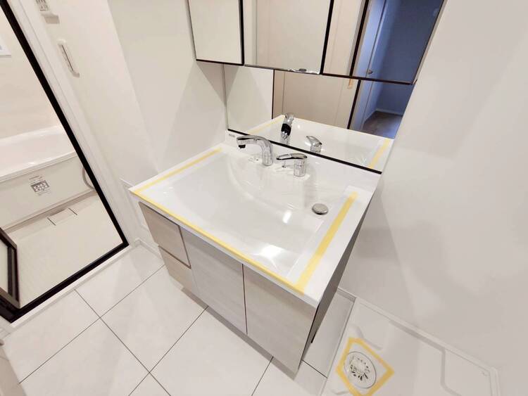 洗面 清潔感を感じられる洗面化粧台。