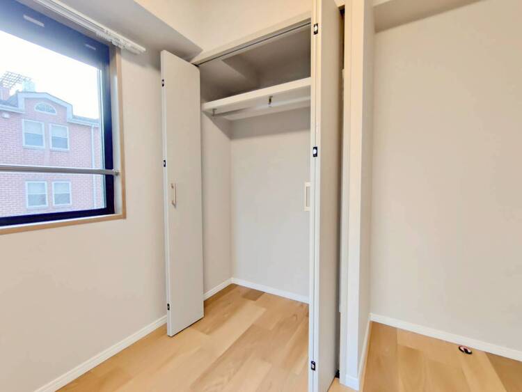 収納 家電やスーツケース、ストック品など何でも片付く嬉しい空間です。