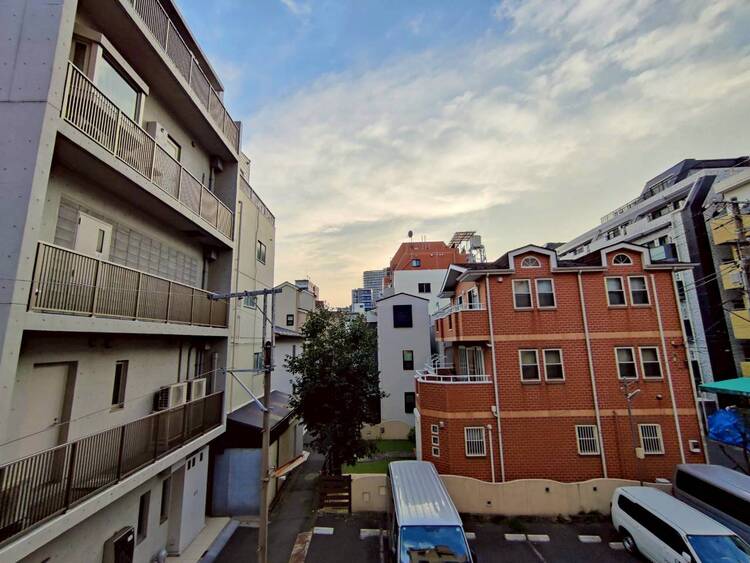 バルコニー 陽当たり・通風・開放感に恵まれた環境です。