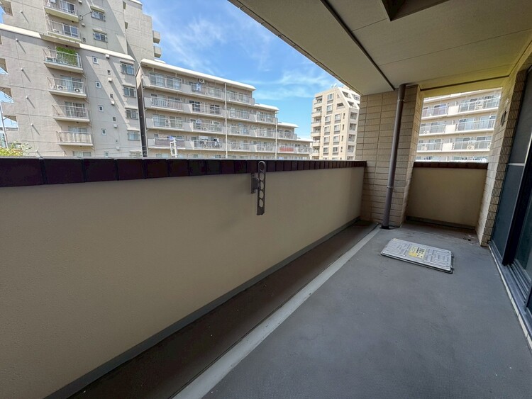 その他 朝の澄んだ空気や、夕方に吹く清々しい風を感じられるバルコニー。