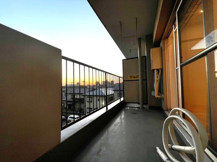 その他 朝の澄んだ空気や、夕方に吹く清々しい風を感じられるバルコニー。