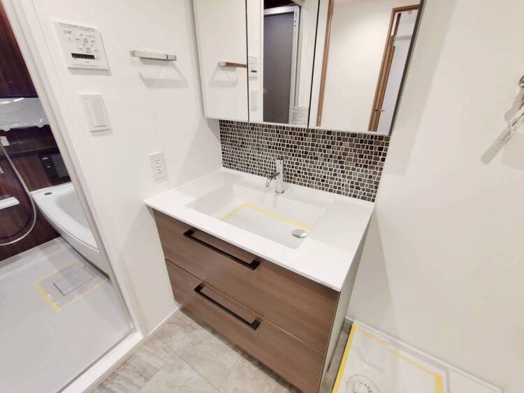 洗面 清潔感を感じられる洗面化粧台。