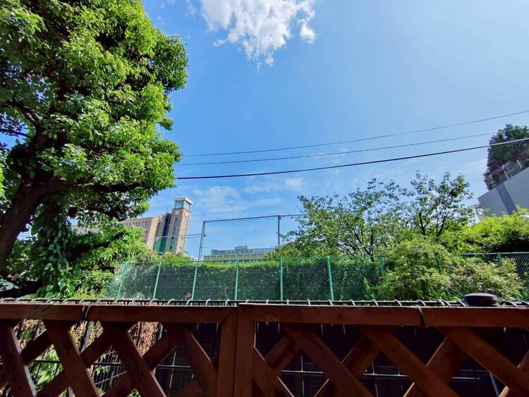 バルコニー 陽当たり・通風・開放感に恵まれた環境です。