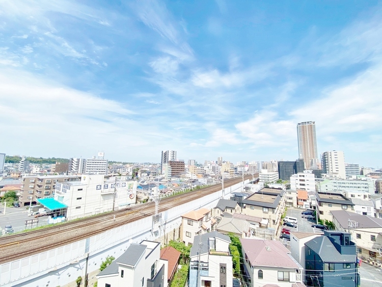 その他 眺望や窓からの景色が良いと、家で過ごす時間も快適です。