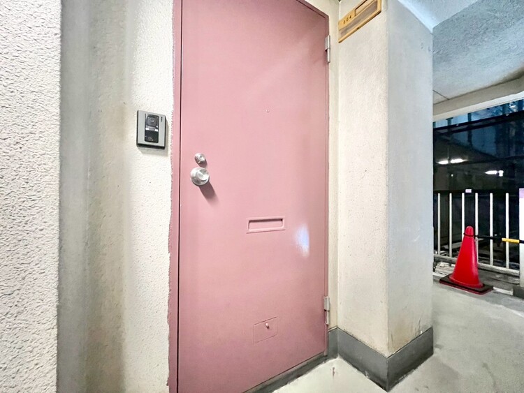 玄関 清潔感のある落ち着いた雰囲気の玄関です。