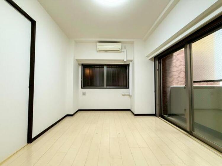 内装 健やかな時間を過ごせるプライベートルームはとても大切です！！インテリアにも合わせやすいカラーリング！それぞれの居室に思い思いのコーディネートをしてより空間を演出することでよりいっそう大事にな空間に！