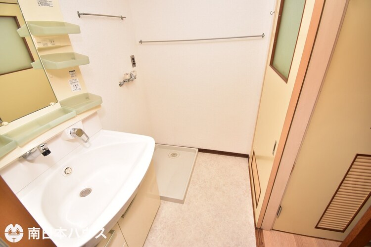 その他 【洗面所】洗面所は床のクッションフロアを張替えして、クリーニングをしています♪