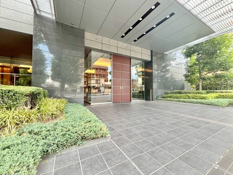 エントランス 外と内をつなぐエントランスは、まさに顔となる場所。