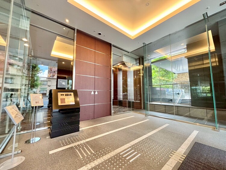 エントランス エントランス内部は、管理が行き届き清潔な共有スペースとなっています。