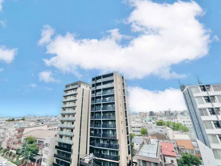 バルコニー 頬をなでる、優しい風を感じることが出来ます。