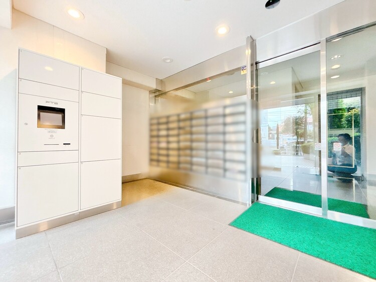 エントランス 外と内をつなぐエントランスは、まさに顔となる場所。