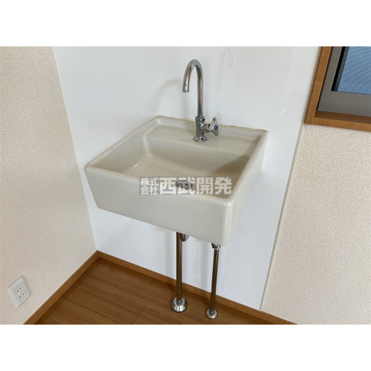 設備 リビングの小型シンク