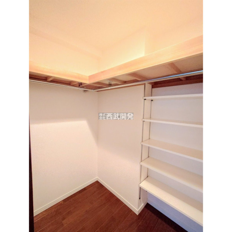 収納 ウォークインクローゼット
