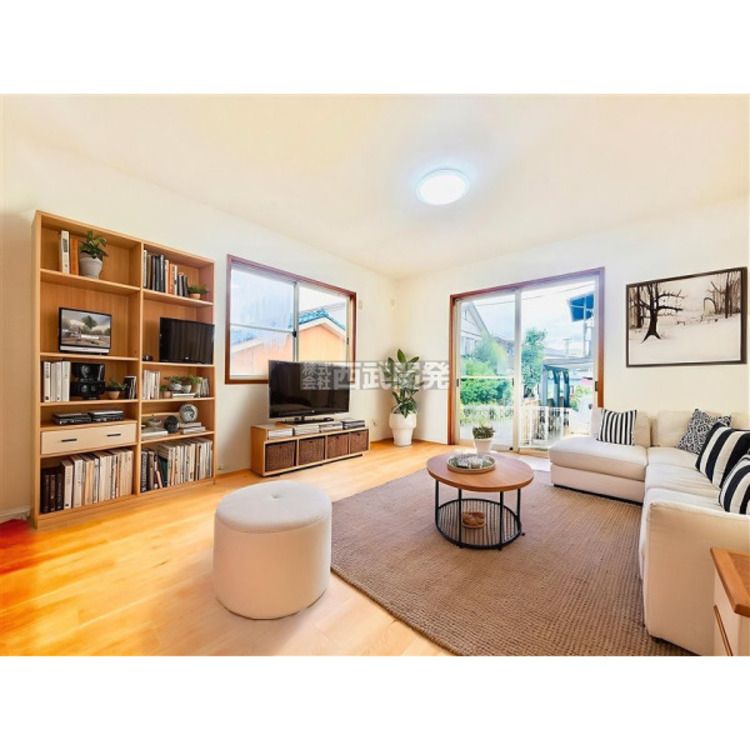 居間 ※配置してある家具や小物はCGによるイメージです。