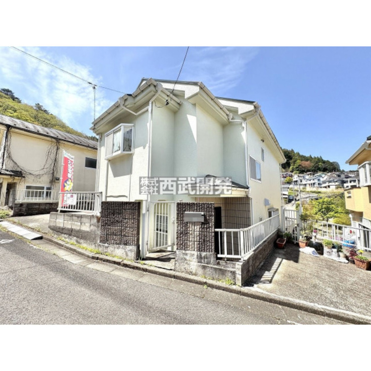 外観 一部リフォーム済みの中古戸建。
