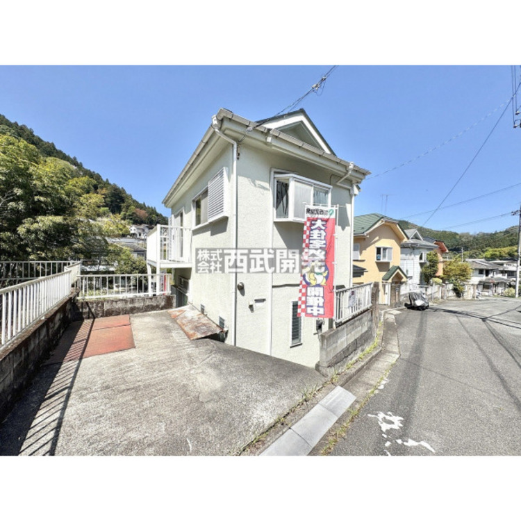 外観 空家の為、お気軽に内覧可能です。
