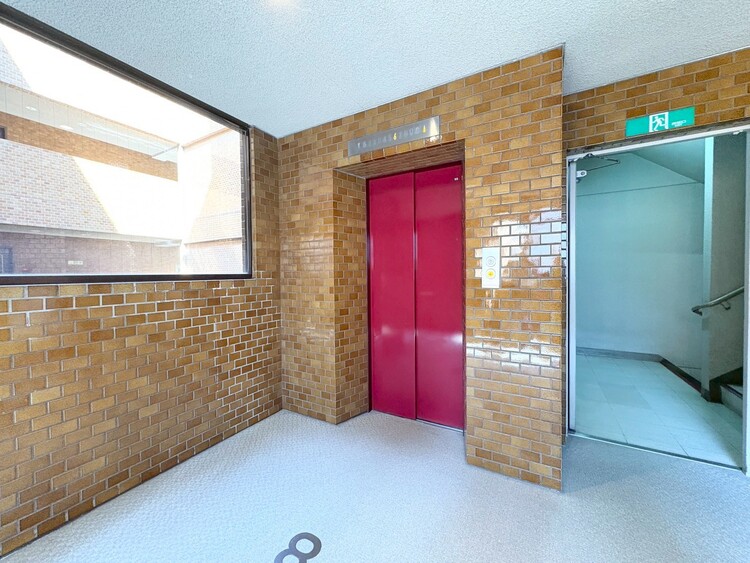 その他 エレベーター完備のため荷物が多くなっても安心。