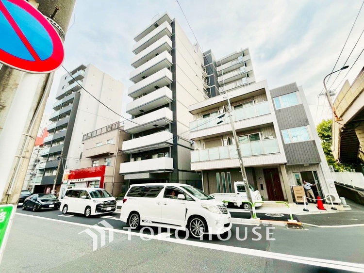 外観 丁寧な手入れが行き届き、住まう人々の愛着が感じられる佇まいですね。