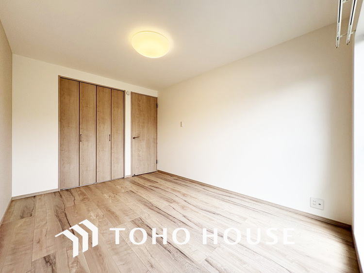 内装 1日の疲れを癒し、心地よく寛げるようゆったりとした広さをしています