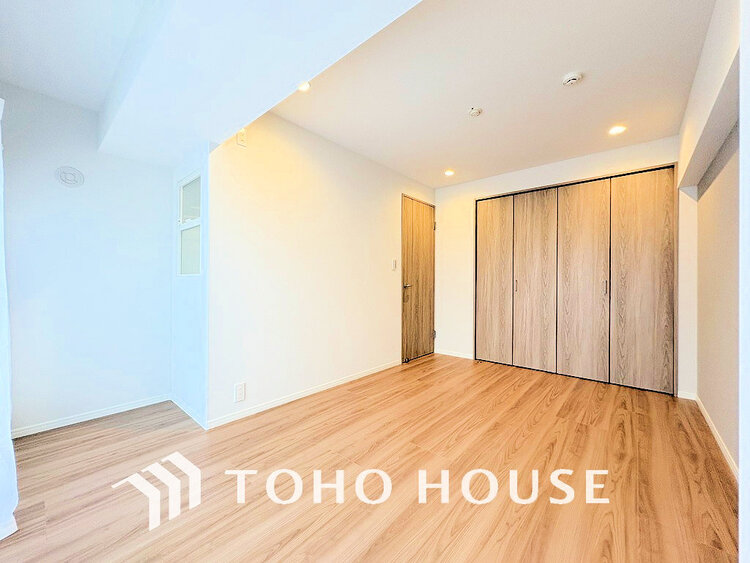 内装 感性を育むプライベートルームはシンプルでスマートな空間