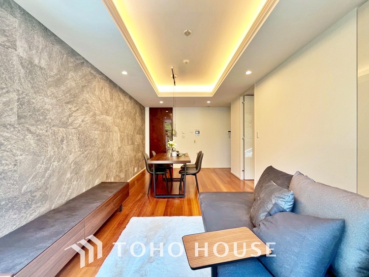 内装 【LIVING】◆扉を◆開くとこの景色。家族の”おかえり”の声が聞こえてきそう。