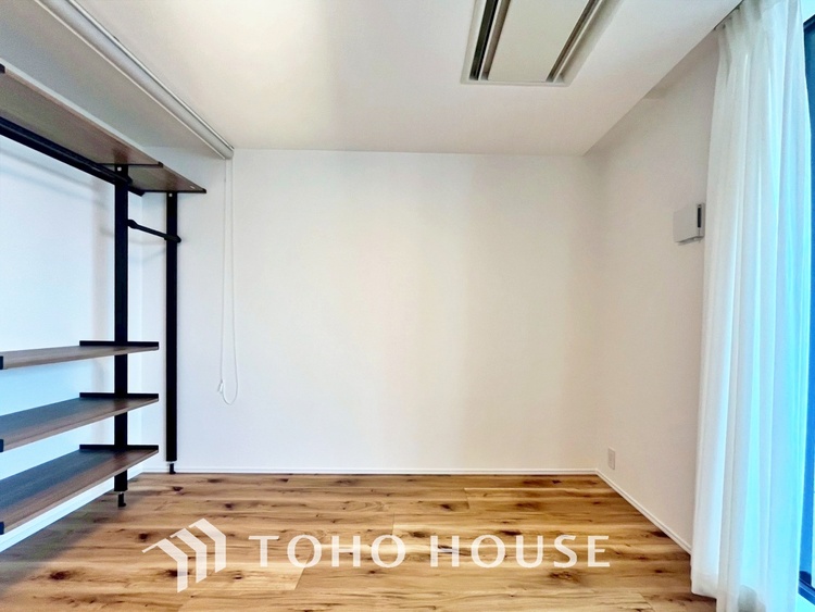 内装 【PRIVATE ROOM】◆快適◆な暮らしに不可欠な収納スペース。快適さとともに思い出も詰まっていく。