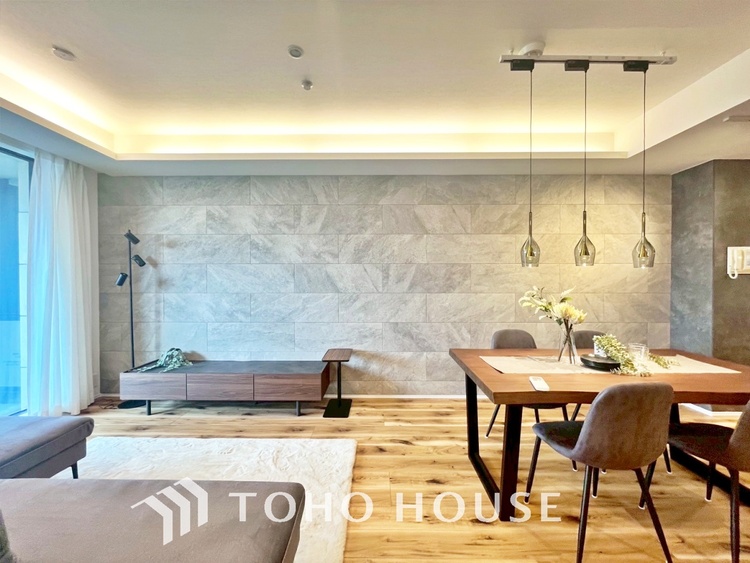 内装 【LIVING】◆扉を◆開くとこの景色。家族の”おかえり”の声が聞こえてきそう。