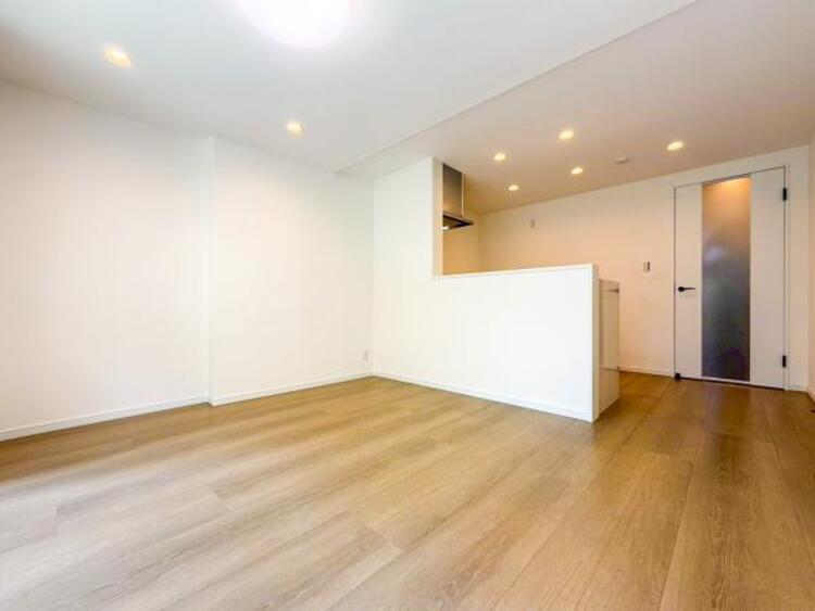 居間 【リビング】家族との時間、自分の時間を大切にできる空間はここにあります。ご家族だんらんの時間をどうぞ！