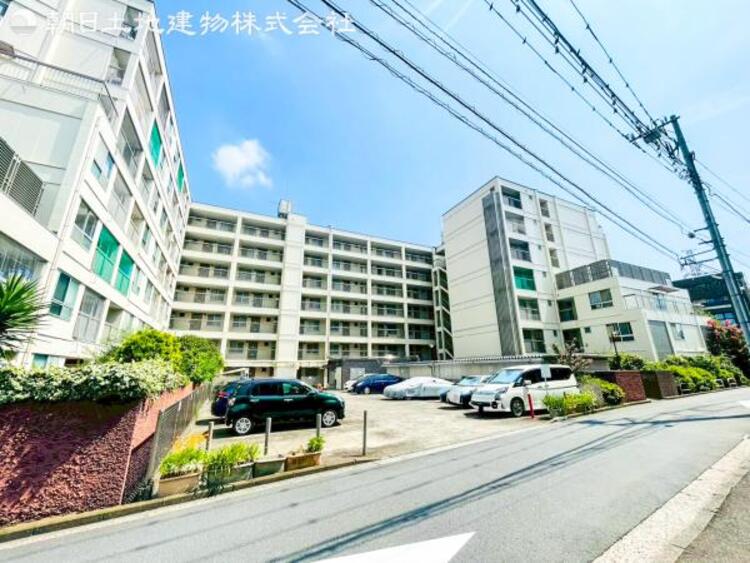 外観 流行に左右されず将来にわたって価値が継続する佇まい！良好な住環境が保たれたエリアで新生活を！