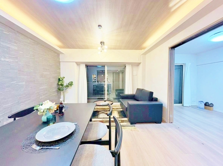 居間 飾り過ぎないシンプルな内装と偏り過ぎないデザインで統一しました。