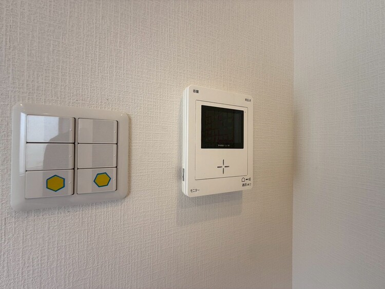 その他 誰が来てもわかる様にモニター付きインターホンを設置。