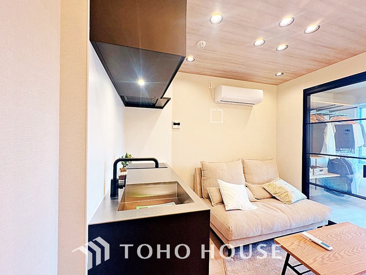 内装 お子様の面倒を見れる時間が増え時短になります。加えて手荒れも防げてしかも節水が高い為、大変人気があり重宝します。