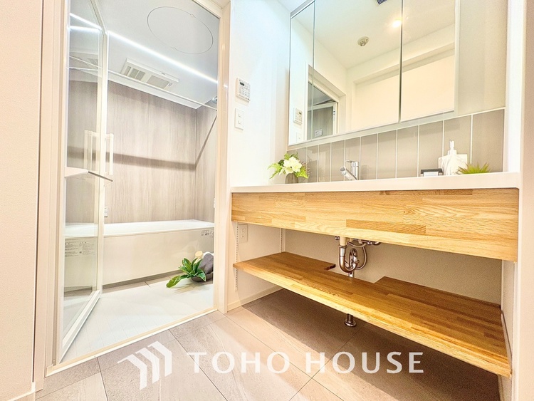 洗面 ◆洗面◆清潔感のある水回り。白で統一されたスタイリッシュな空間。毎日使う場所だから究極にシンプルにこだわりました。