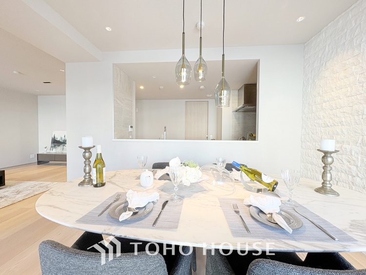 内装 家族みんなの笑顔が、笑い声が絶えない幸せいっぱいのこの場所で新たな生活が始まる。