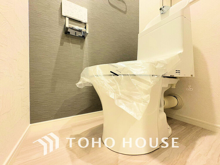 トイレ トイレには快適な温水洗浄便座付