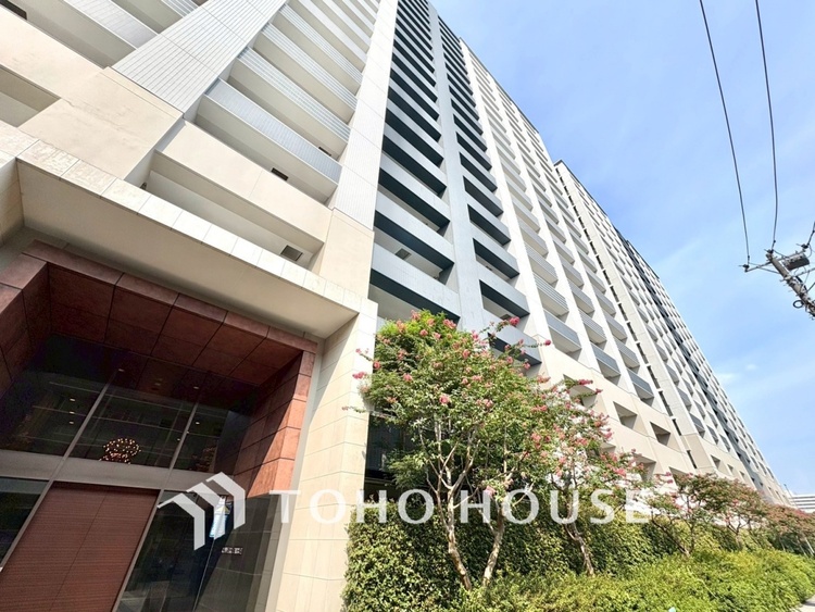 外観 【APPEARANCE】◆陽光◆が差し込む。この開放的な空間に家族の笑顔が集う。家族が一緒に過ごす空間は明るく、そして居心地よく。