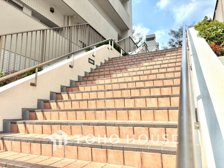 その他 【ENTRANCE】◆安心◆して歩ける。安心して家族の帰りを待てる。そんな安心を感じさせる住環境。