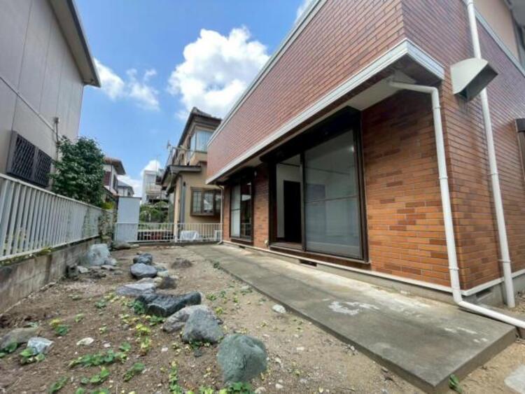 その他 ガーデニングやお子様の水遊びなど、暮らしが広がる陽当たり良好のお庭です