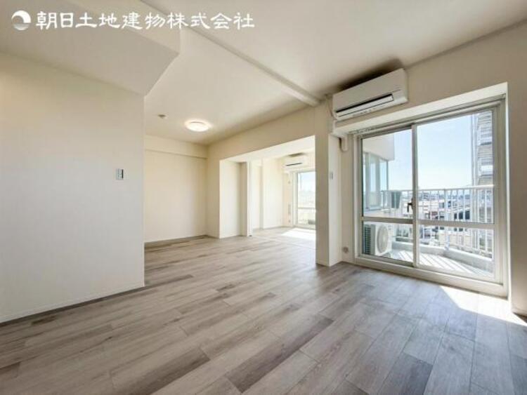 居間 リフォーム完成につきすぐの見学や資料請求などお気軽にお問い合わせください