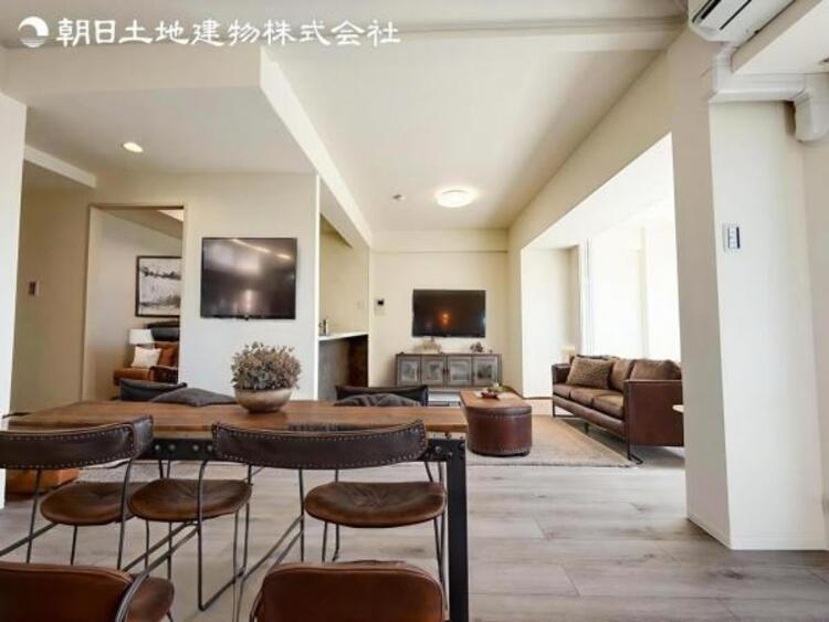 居間 本画像はCGで作成しており、実際に現地に家具は置かれておりません。尚価格に家具は含まれておりません。