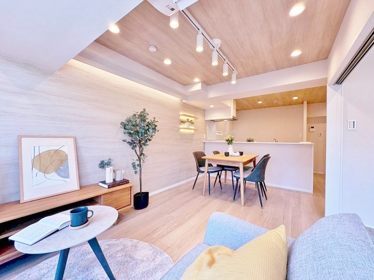 居間 豊かな居住性と、安心感を満たすクオリティが見事に調和した住空間。