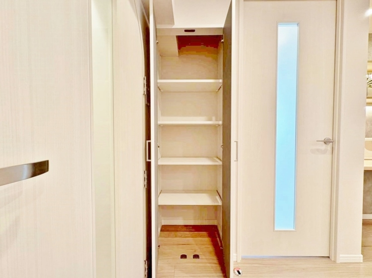収納 居室にはクローゼットがあり、荷物もスッキリ収納して快適にお過ごしいただけます。