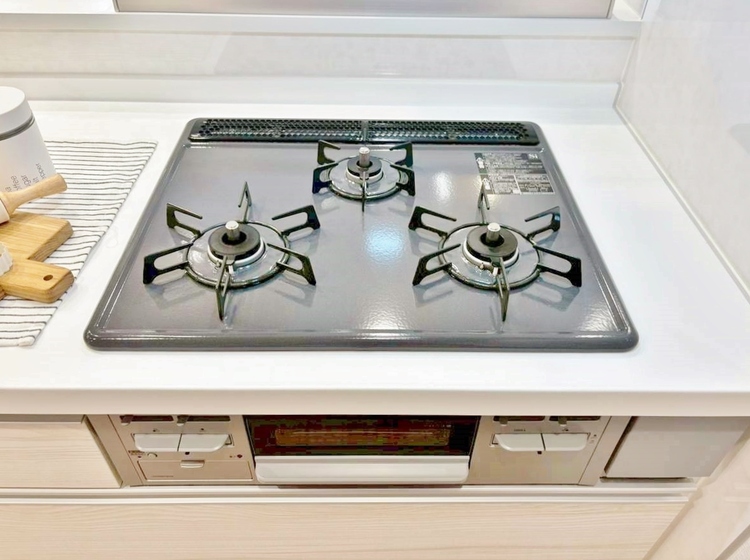 設備 ３口コンロ