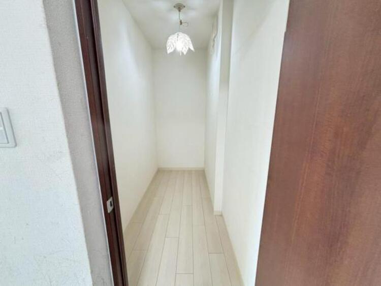 収納 空間を効率的に利用し収納スペースを確保。多目的にお使いいただける便利な空間です。